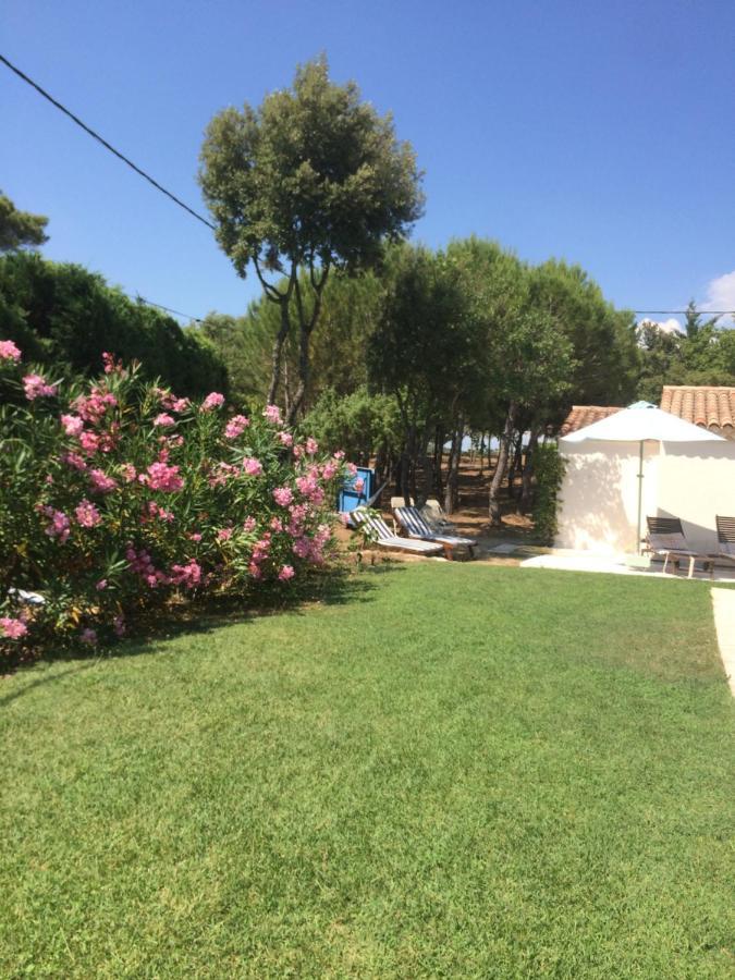 La Tangana Bed & Breakfast Rognes Exterior photo