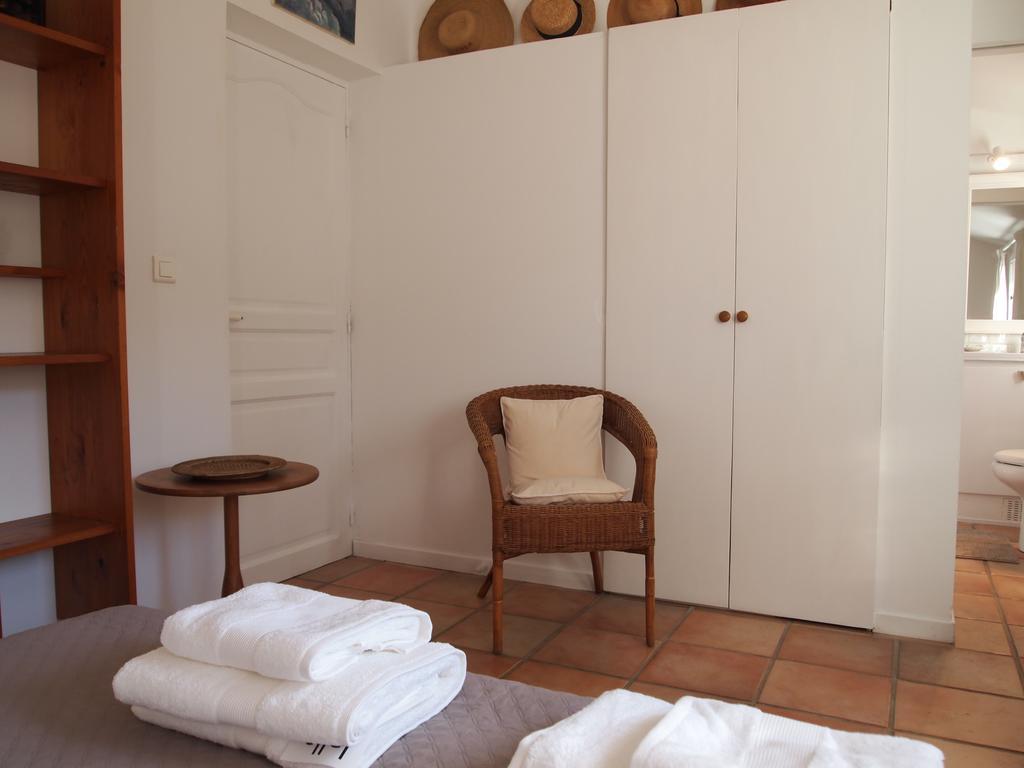 La Tangana Bed & Breakfast Rognes Exterior photo
